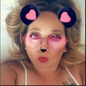 Meet your Posher, Jeanne